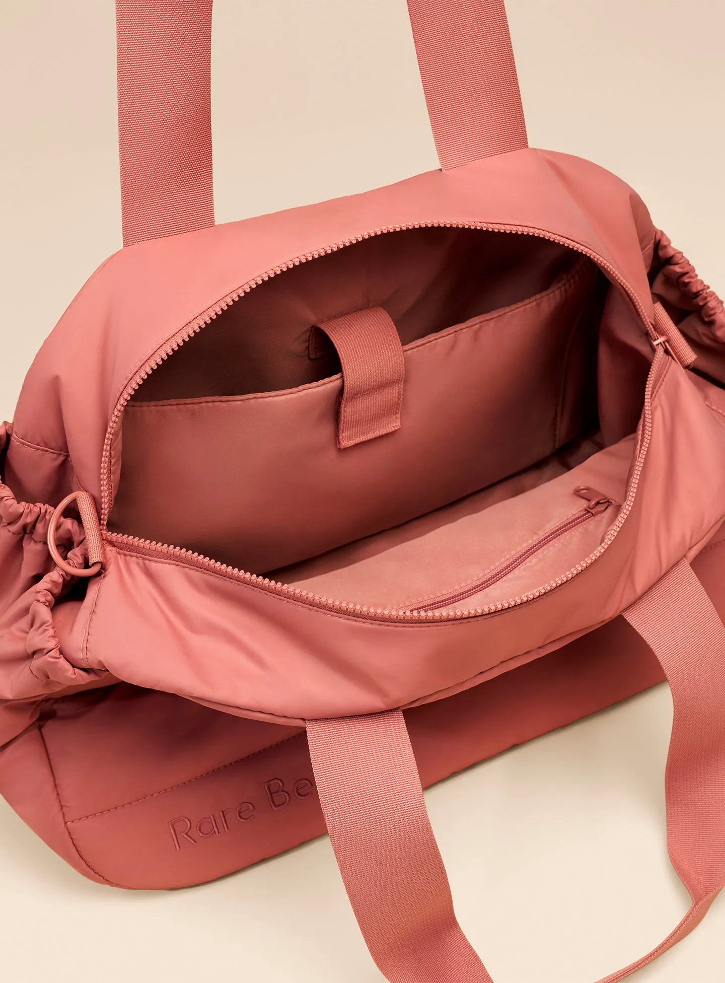 ECOMM-PUFFY-CARRYALL-TOTE-DUSTY-ROSE-04.webp