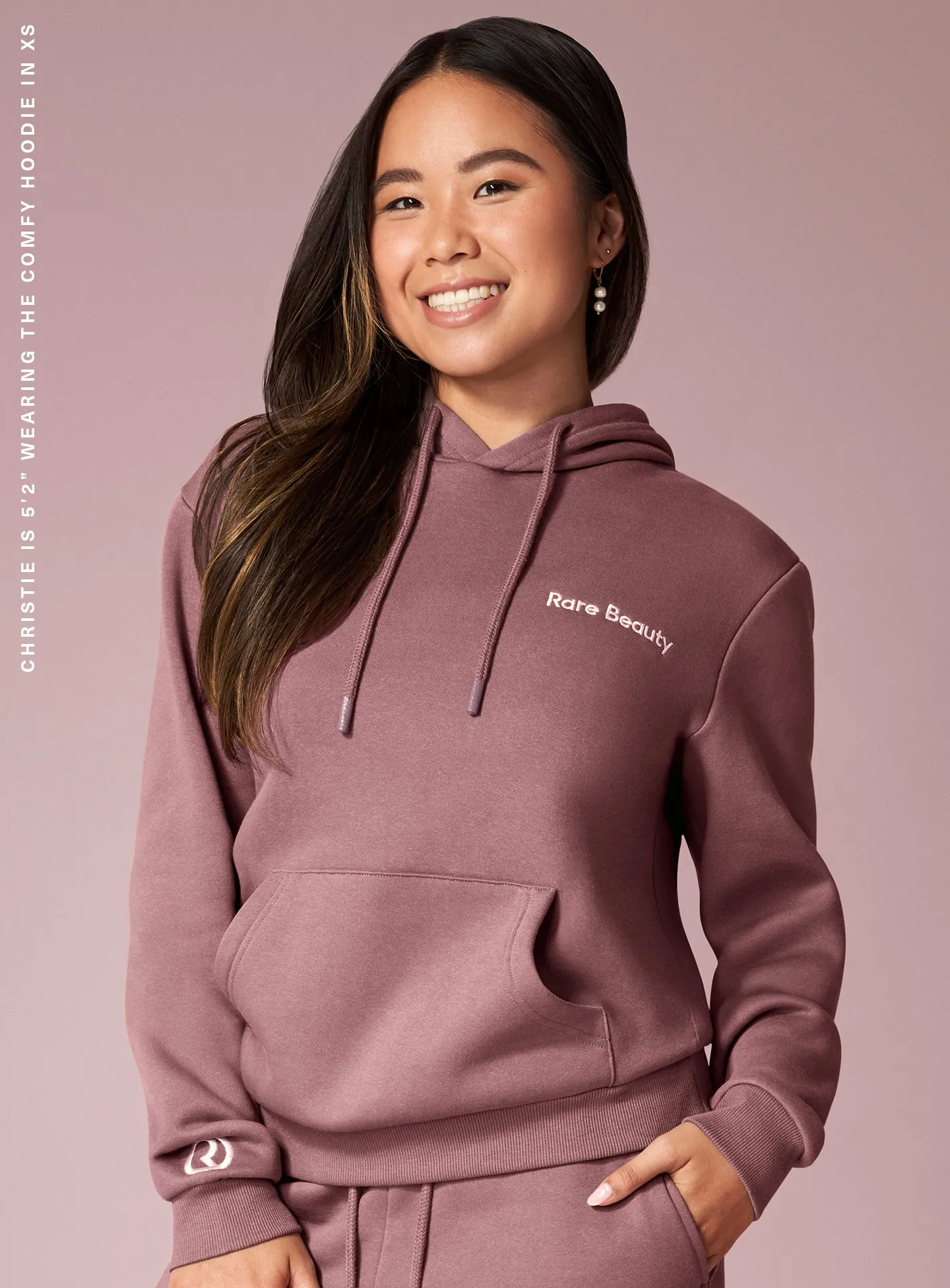 on-figure-comfy-hoodie-christie-xs-1440x1952-1.webp