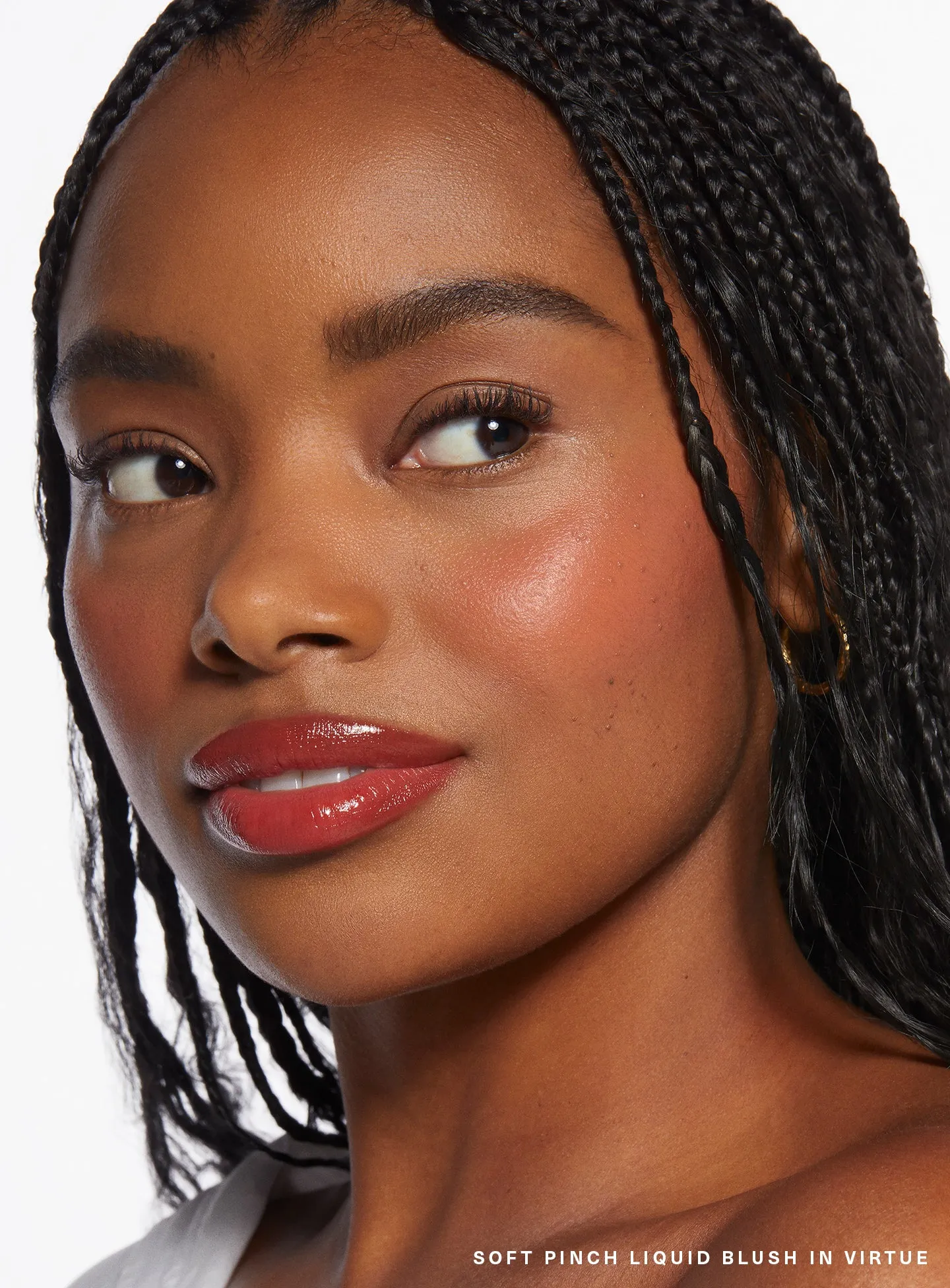 soft-pinch-liquid-blush-on-figure-virtue-01-1440x1952-2.webp